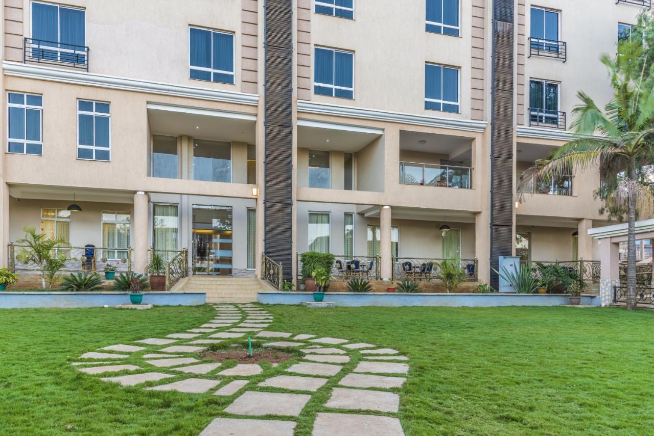 Three Steers Hotel Meru Exterior foto